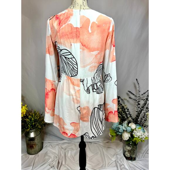 Elliatt Floral Pink and White Romper S - Picture 8 of 11